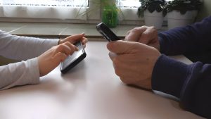 pros and cons of foldable phones